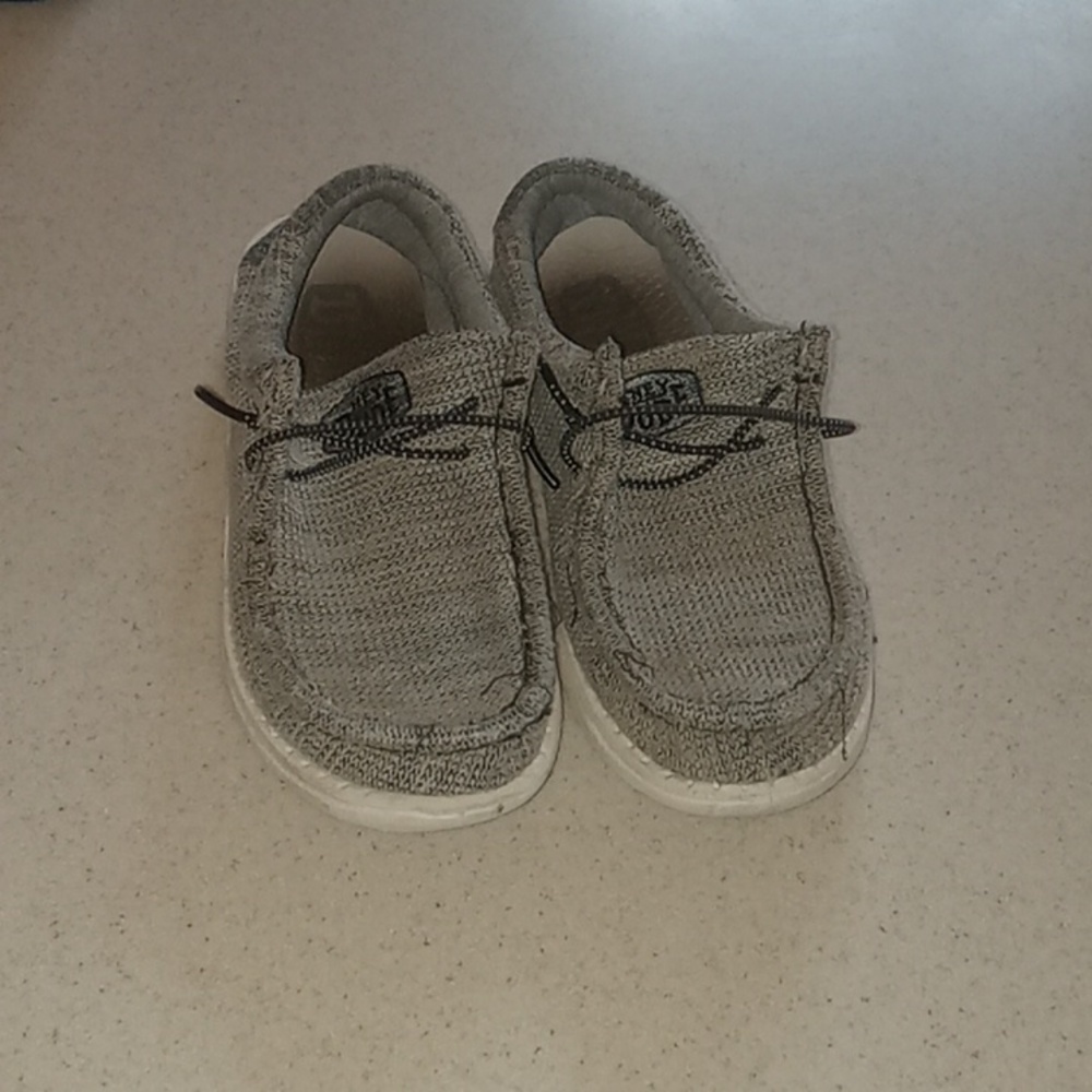 Boys Hey Dudes size 2